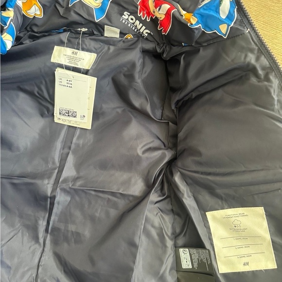 Kids puffer coat 4T - Picture 4 of 4